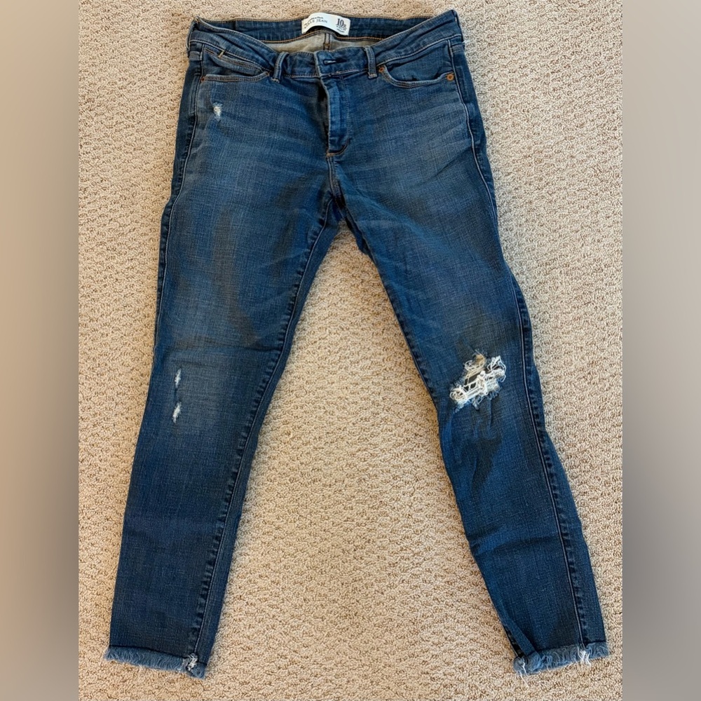 Abercrombie & Fitch Dark Blue Distressed Skinny Jeans